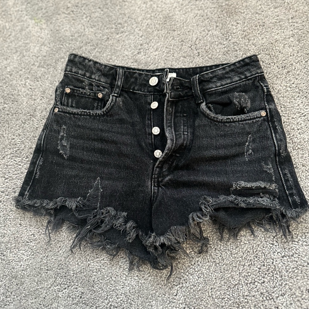 ZARA TRF Black Shorts size 24